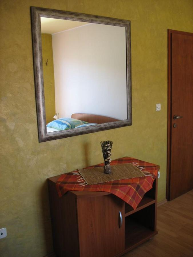 Accomodation Noki21 โรวีน ภายนอก รูปภาพ