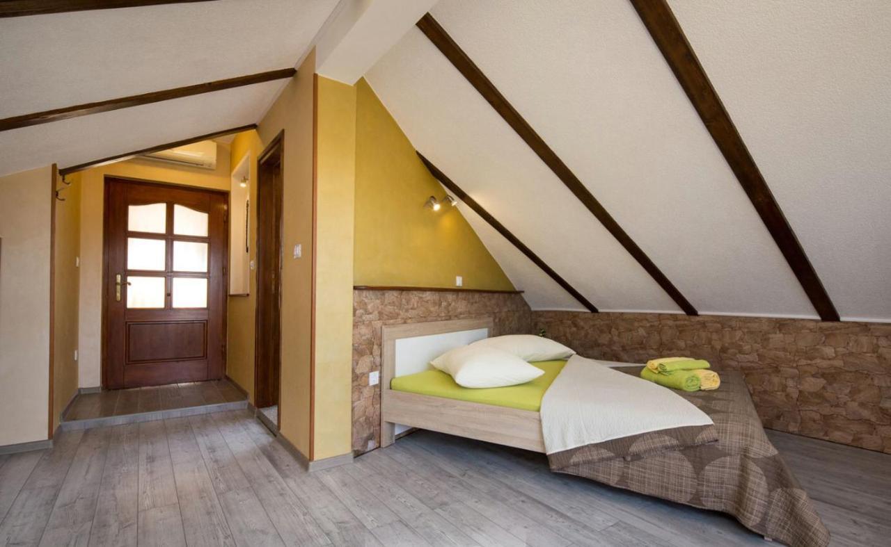 Accomodation Noki21 โรวีน ภายนอก รูปภาพ